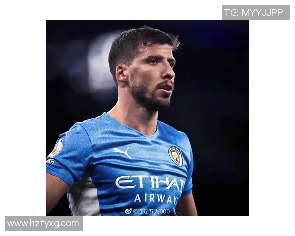 卫衣鲁本迪亚斯展现足球场外的时尚魅力与个人风格 卫衣鲁本迪亚斯展现足球场外的时尚魅力与个人风格